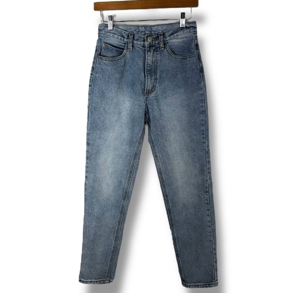 J. Galt Shanghai High Rise Light Wash Slim Jeans, Light Wash, Size Medium - Picture 3 of 11